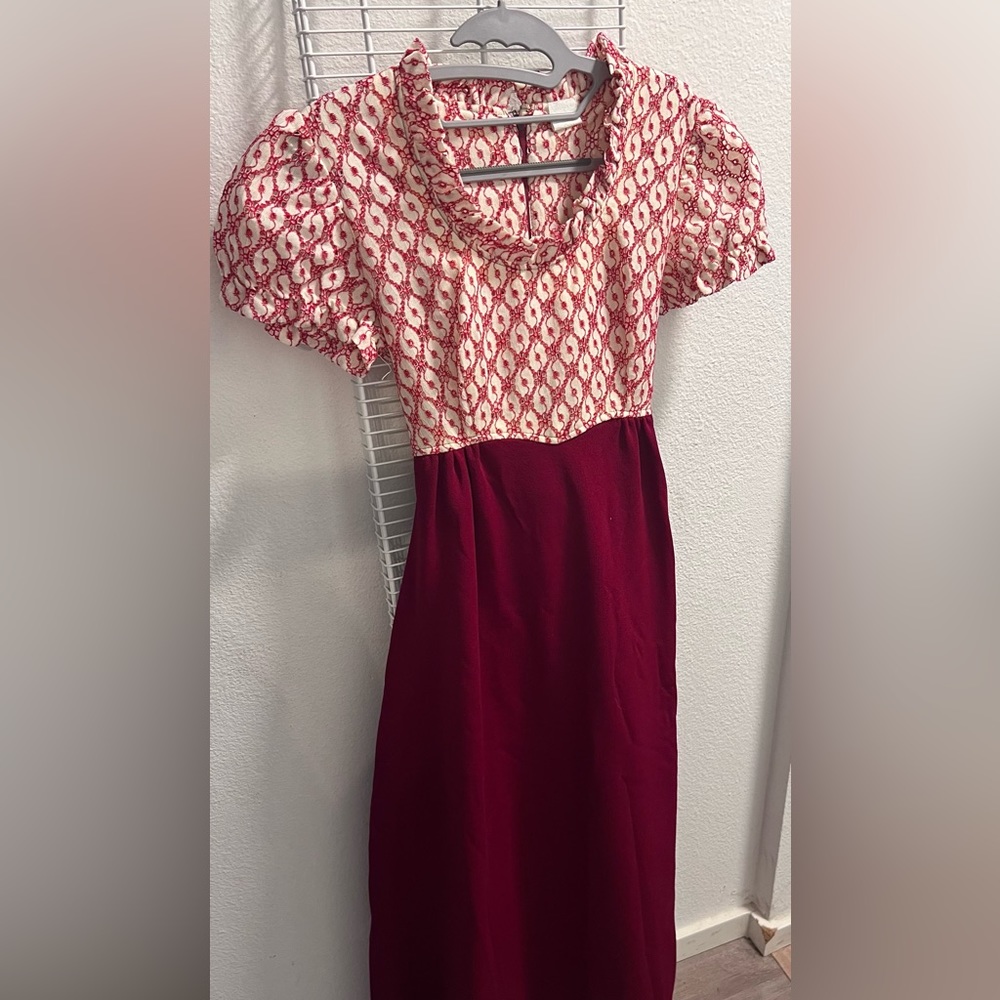 Vintage cottagecore ruffles lace 1960’s tie back dress